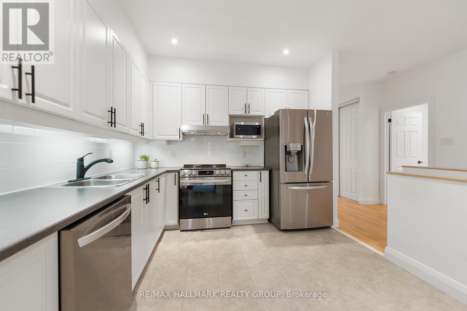 1589 Henri Lauzon Street, Ottawa, Ontario  K1C 7R7 - Photo 13 - X12863612