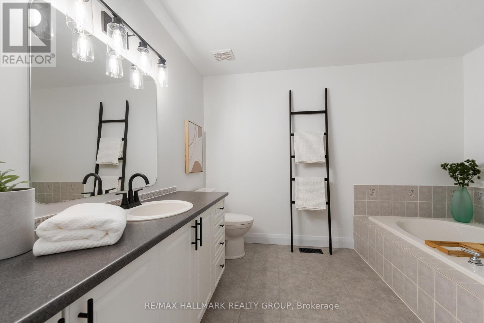 1589 Henri Lauzon Street, Ottawa, Ontario  K1C 7R7 - Photo 25 - X12863612