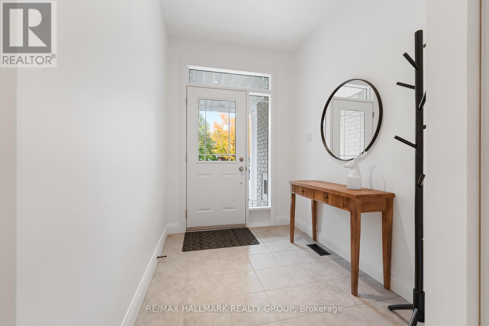 1589 Henri Lauzon Street, Ottawa, Ontario  K1C 7R7 - Photo 5 - X12863612