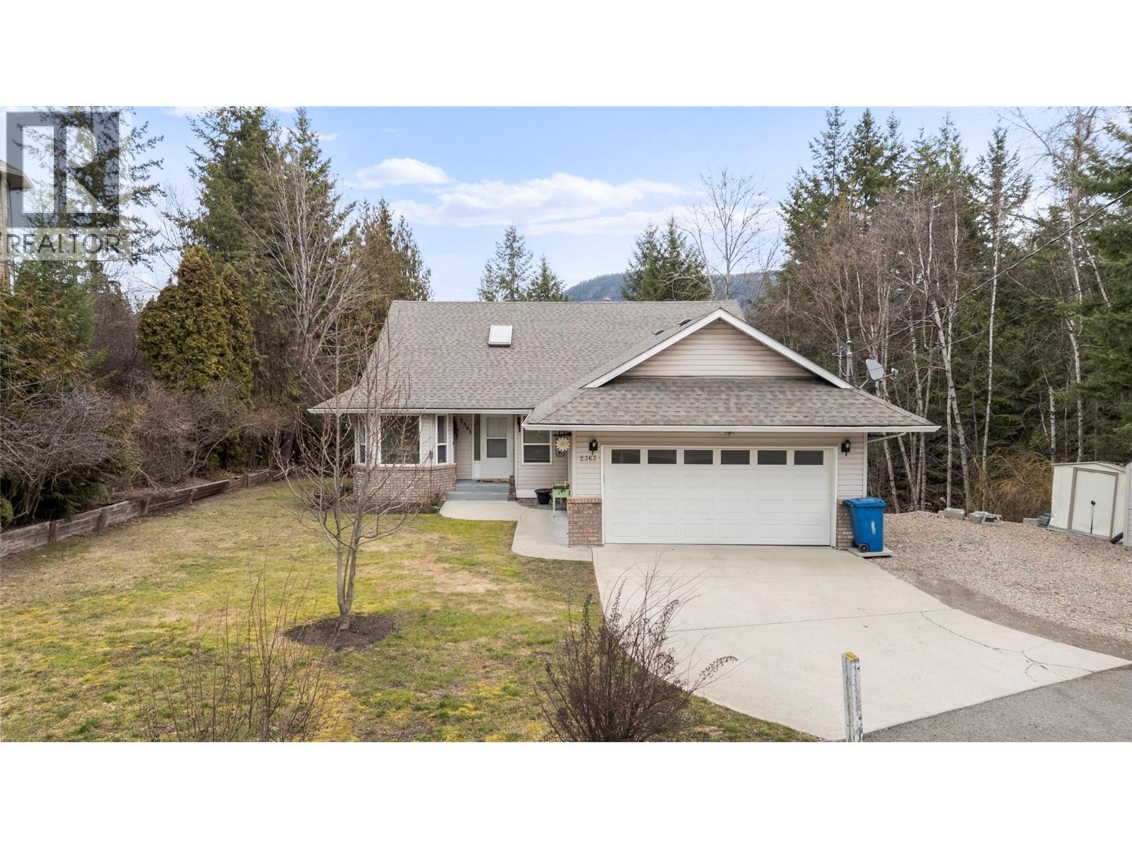 2363 Pleasant Dale Road, Blind Bay, British Columbia
