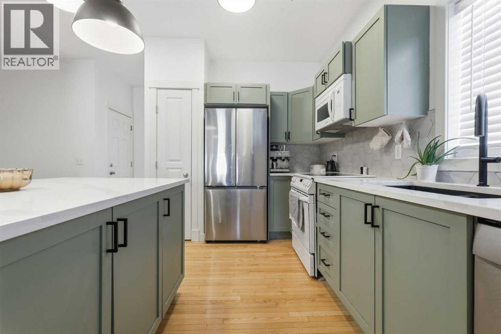 150 Cougartown Circle Sw, Calgary, Alberta  T3H 0A3 - Photo 5 - A2291113