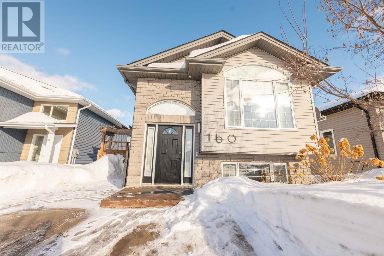 160 COUGAR CRS, thunder bay, Ontario