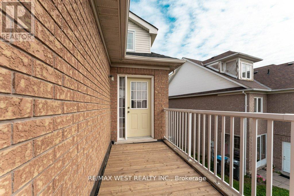 3143 Clayhill Road, Mississauga (Cooksville), Ontario  L5B 4J3 - Photo 34 - W12697572