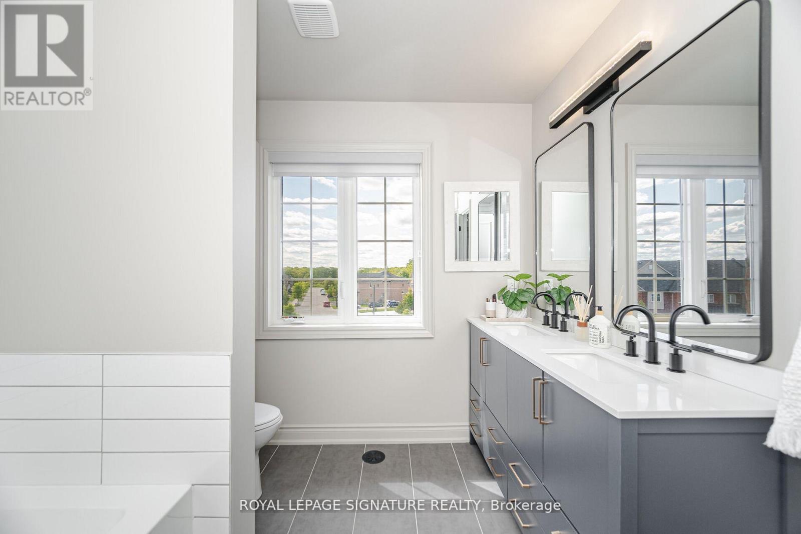 99 Burke Street, Hamilton, Ontario  L8B 0T8 - Photo 21 - X12860680