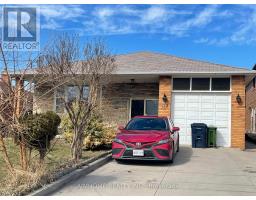 170 GRACEFIELD AVENUE, Toronto, Ontario