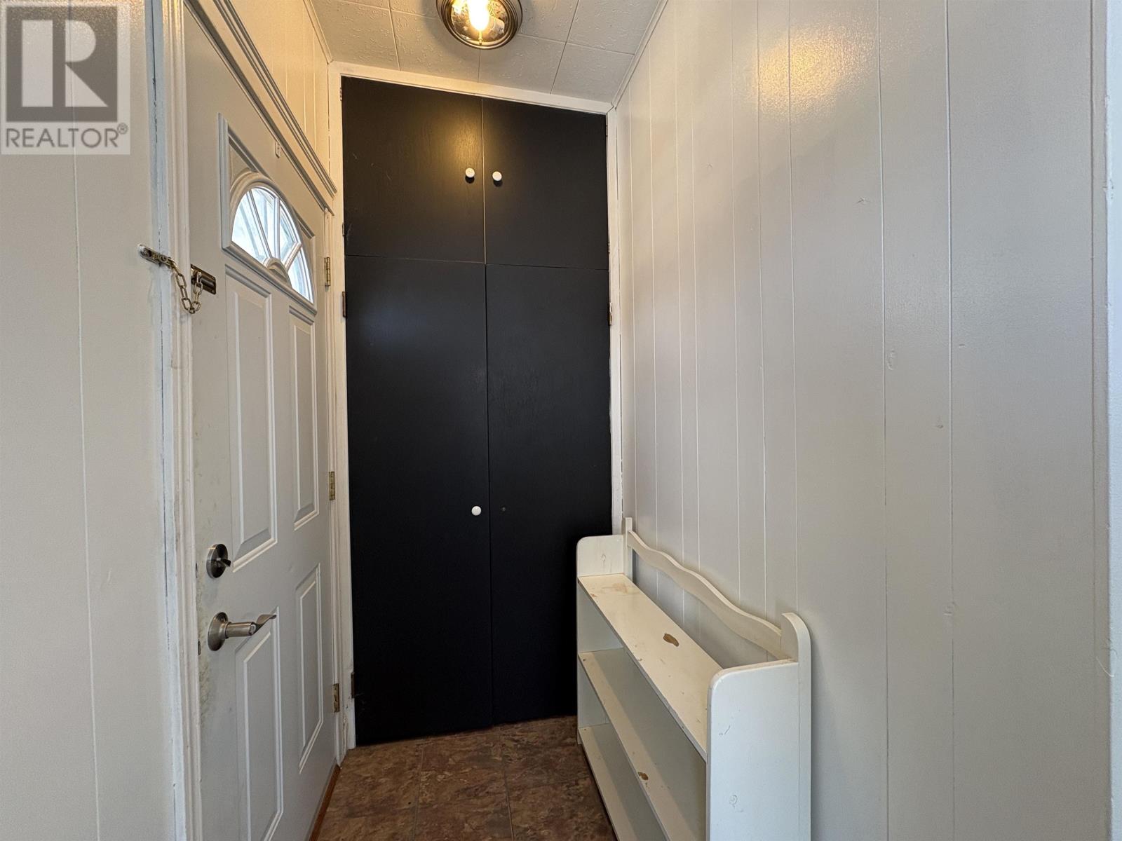 605 Crowe Ave, Fort Frances, Ontario  P9A 2L5 - Photo 3 - TB2600398