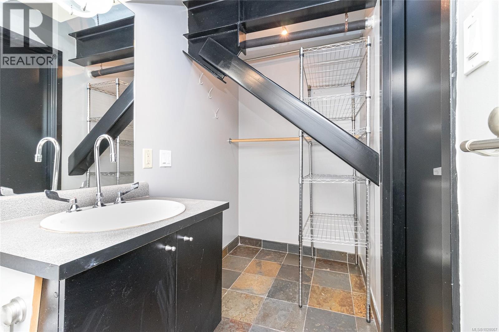 411 1061 Fort St, Victoria, British Columbia  V8V 5A1 - Photo 24 - 1028067