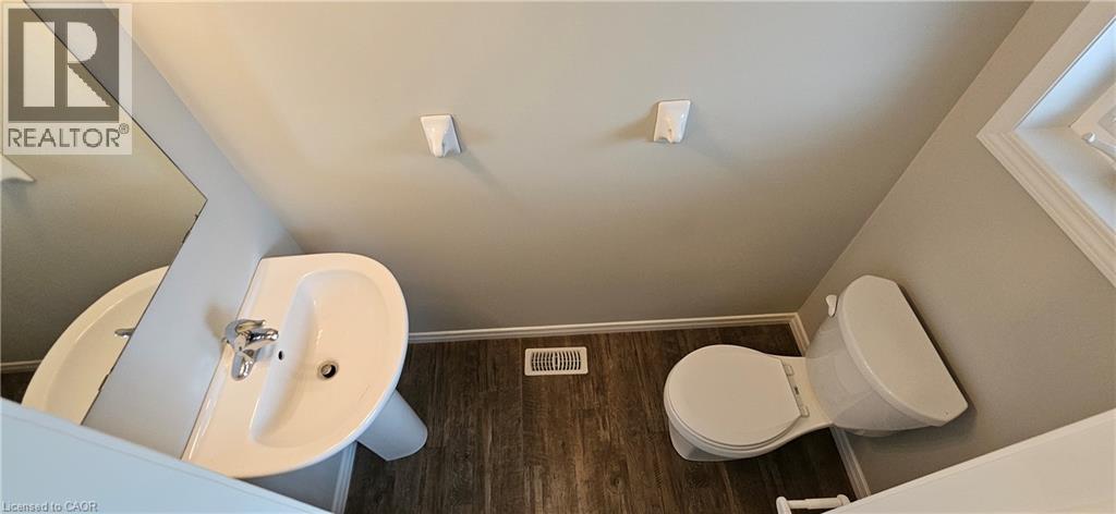 50 Pinnacle Drive Unit# 70, Kitchener, Ontario  N2P 0H8 - Photo 4 - 40810846