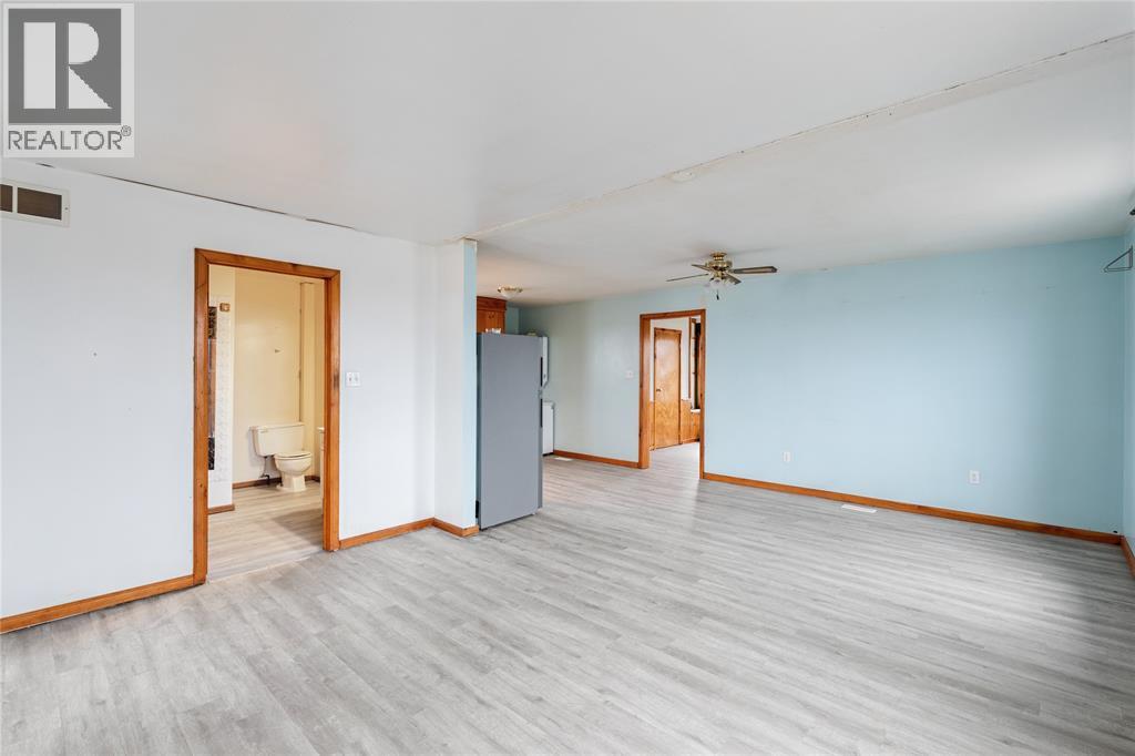 7074 Bonnie Doon Road, Plympton-Wyoming, Ontario  N0N 1E0 - Photo 5 - 26004772