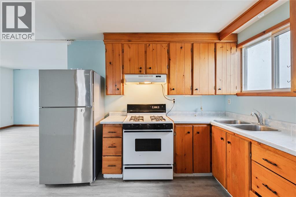 7074 Bonnie Doon Road, Plympton-Wyoming, Ontario  N0N 1E0 - Photo 9 - 26004772