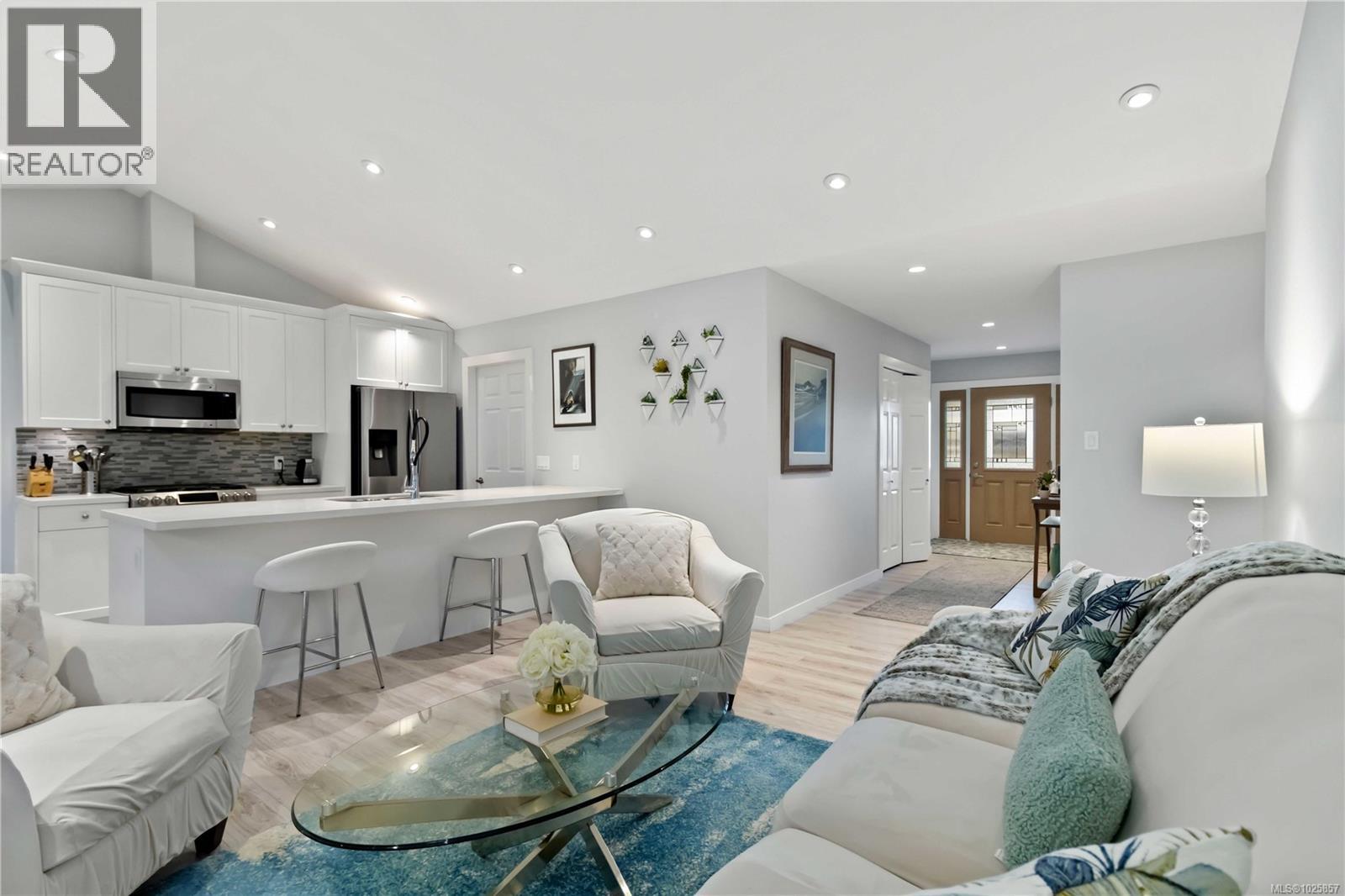 6304 Riverstone Dr, Sooke, British Columbia  V9Z 1N4 - Photo 4 - 1025857