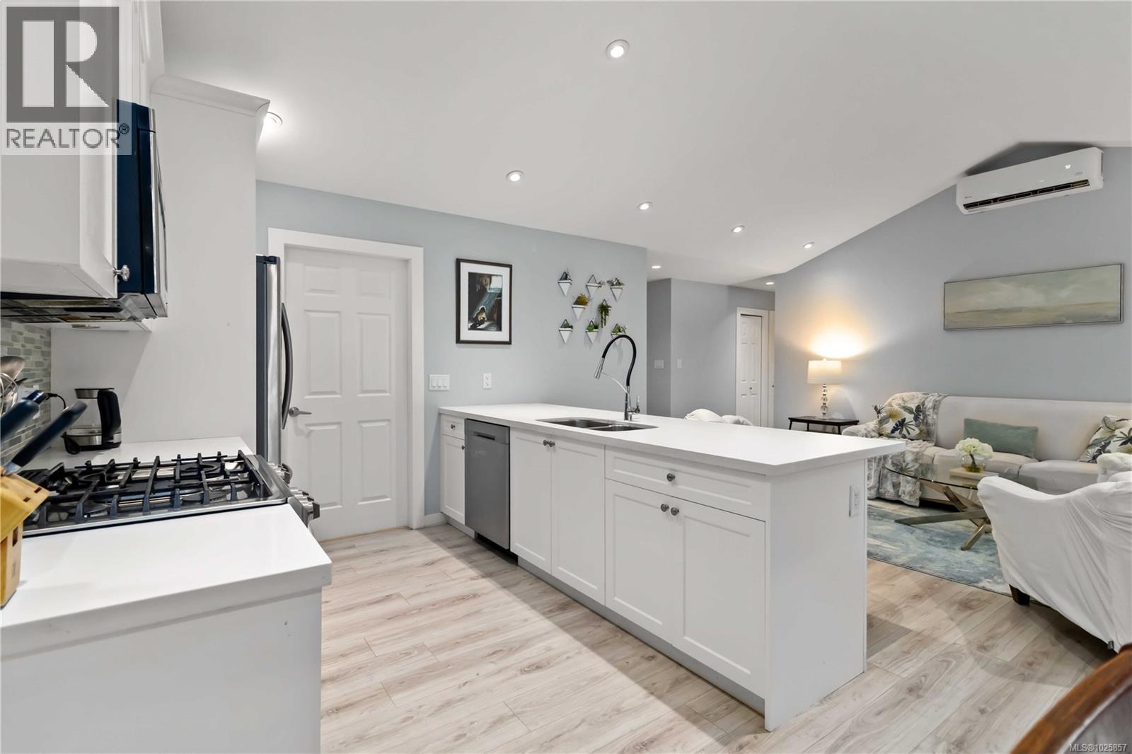 6304 Riverstone Dr, Sooke, British Columbia  V9Z 1N4 - Photo 10 - 1025857