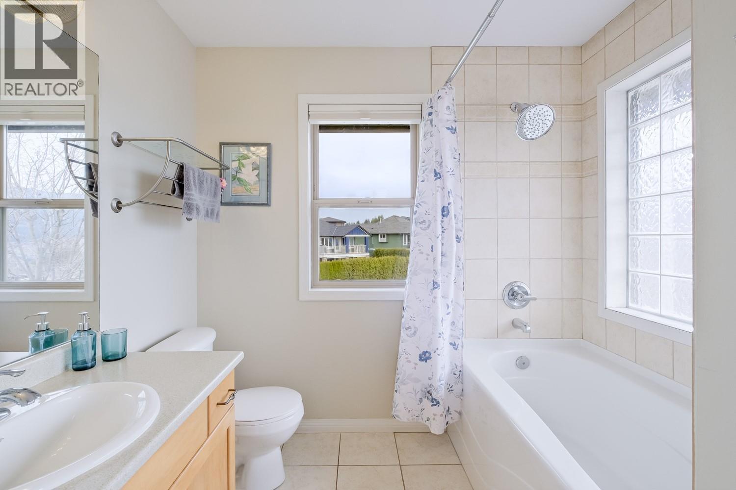 12628 Lake Vista Court, Lake Country, British Columbia  V4V 2N1 - Photo 24 - 10378358