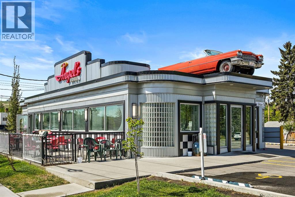 403 Bow Grove Nw, Calgary, Alberta  T3B 6E8 - Photo 38 - A2291656