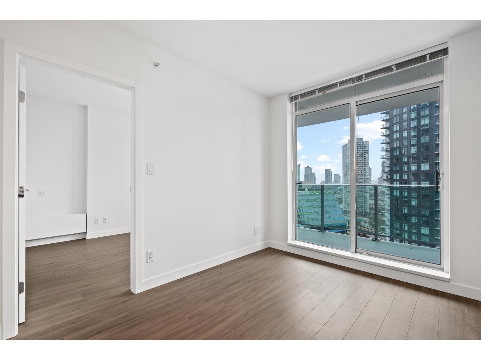 1507 13655 Fraser Highway, Surrey, British Columbia  V3T 0P8 - Photo 2 - R3097635