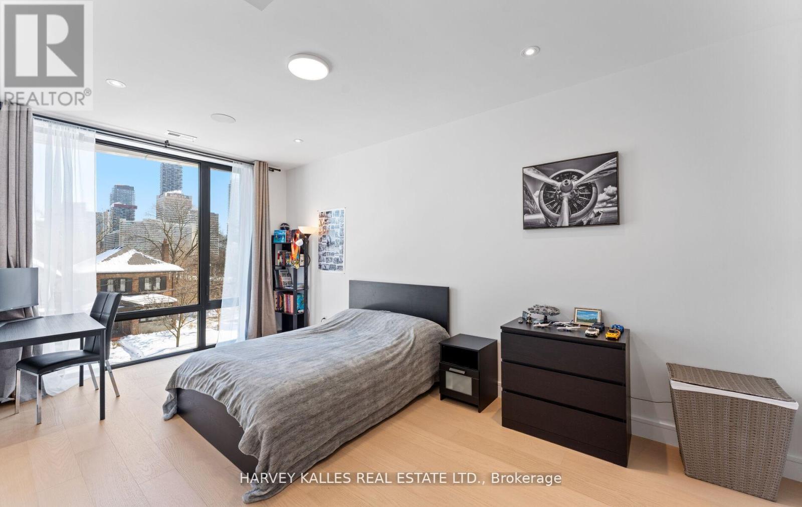 656 Oriole Parkway, Toronto, Ontario  M4R 2C4 - Photo 12 - C12863602