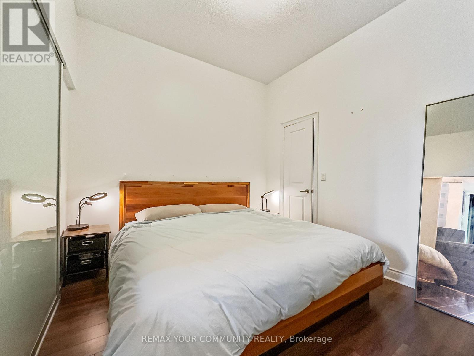 28 Ted Rogers Way, Toronto, Ontario  M4Y 2J4 - Photo 12 - C12863736