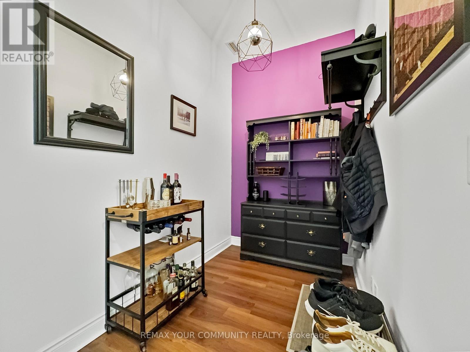 28 Ted Rogers Way, Toronto, Ontario  M4Y 2J4 - Photo 2 - C12863736