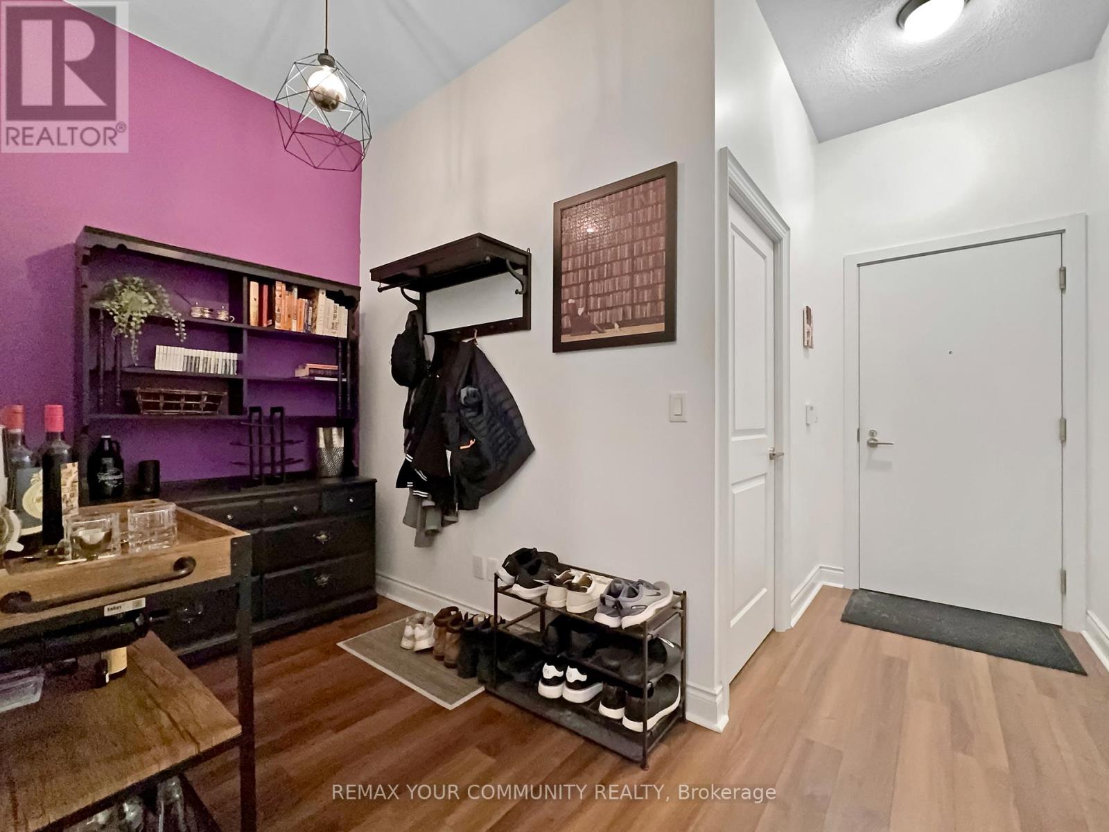 28 Ted Rogers Way, Toronto, Ontario  M4Y 2J4 - Photo 3 - C12863736