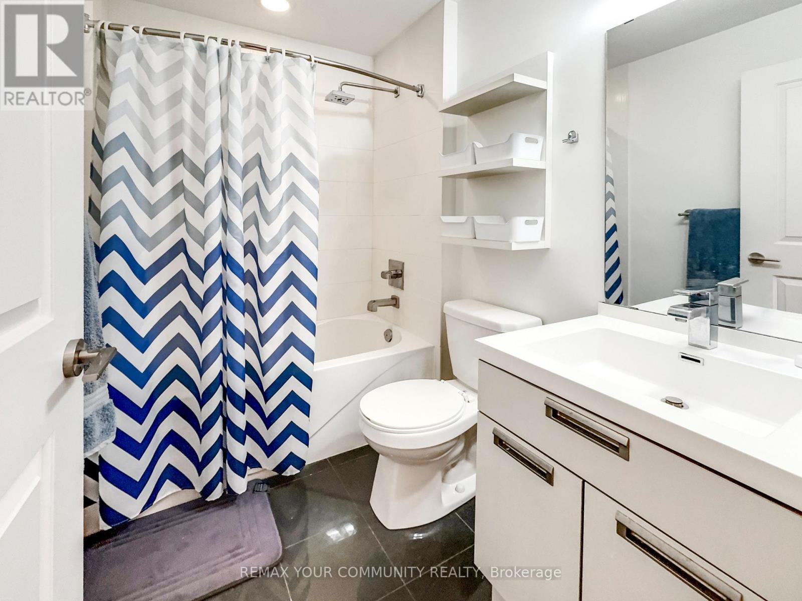 28 Ted Rogers Way, Toronto, Ontario  M4Y 2J4 - Photo 4 - C12863736