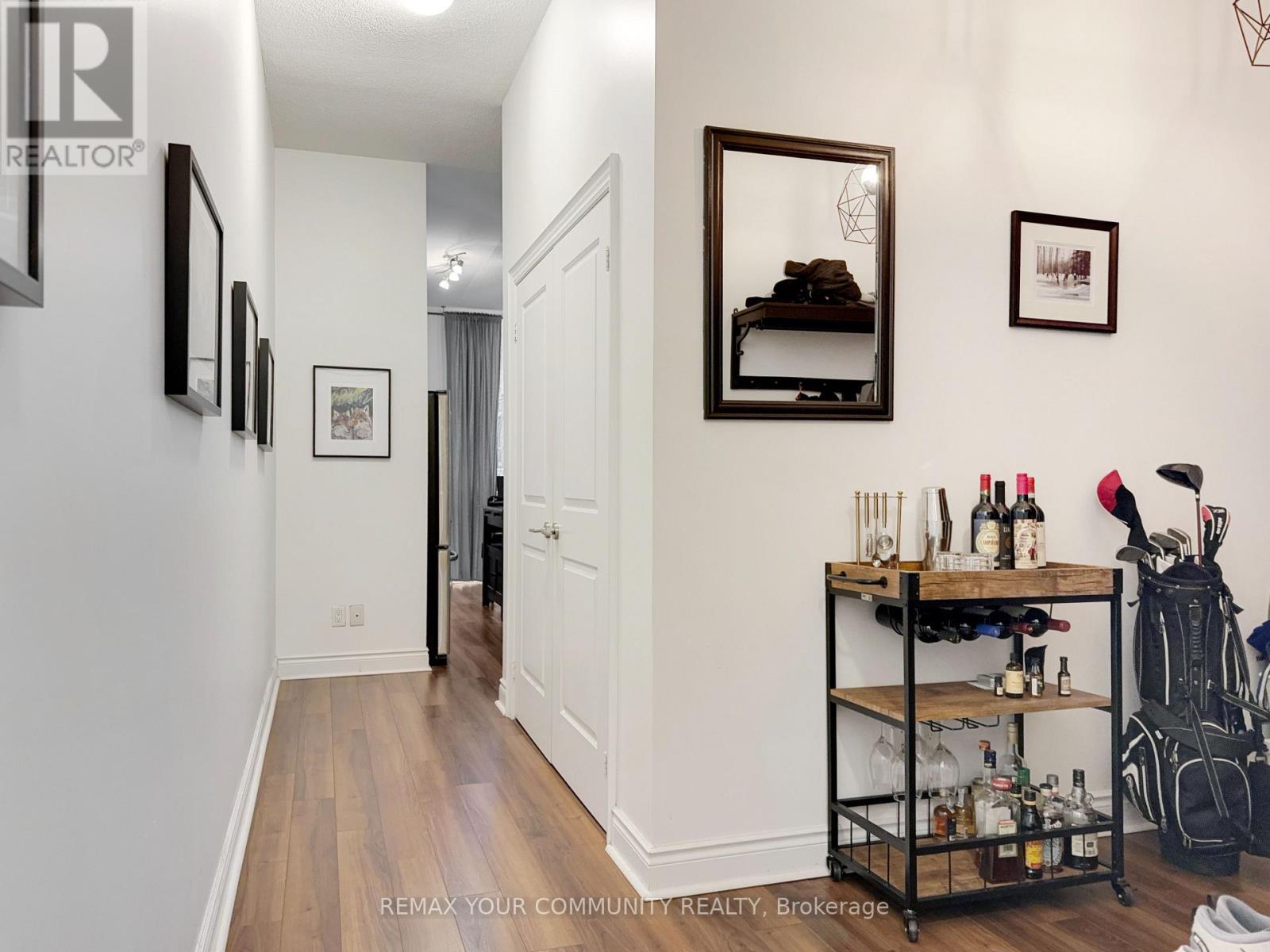 28 Ted Rogers Way, Toronto, Ontario  M4Y 2J4 - Photo 5 - C12863736