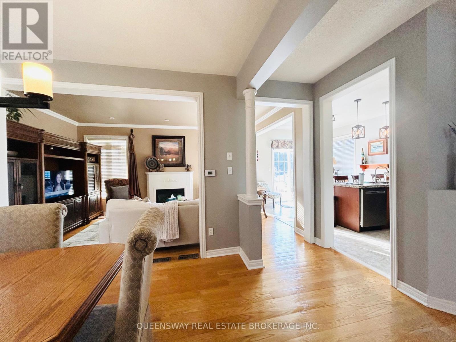 32 Sherrington Drive, Scugog, Ontario  L9L 2E8 - Photo 3 - E12863592