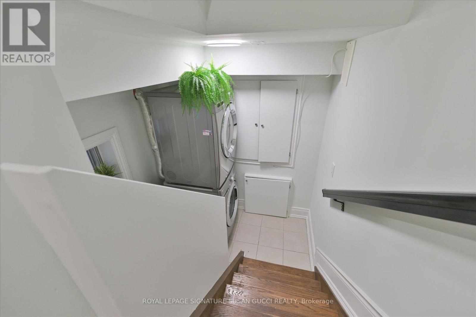 20 Cambrai Avenue, Toronto, Ontario  M4C 2P6 - Photo 28 - E12863662