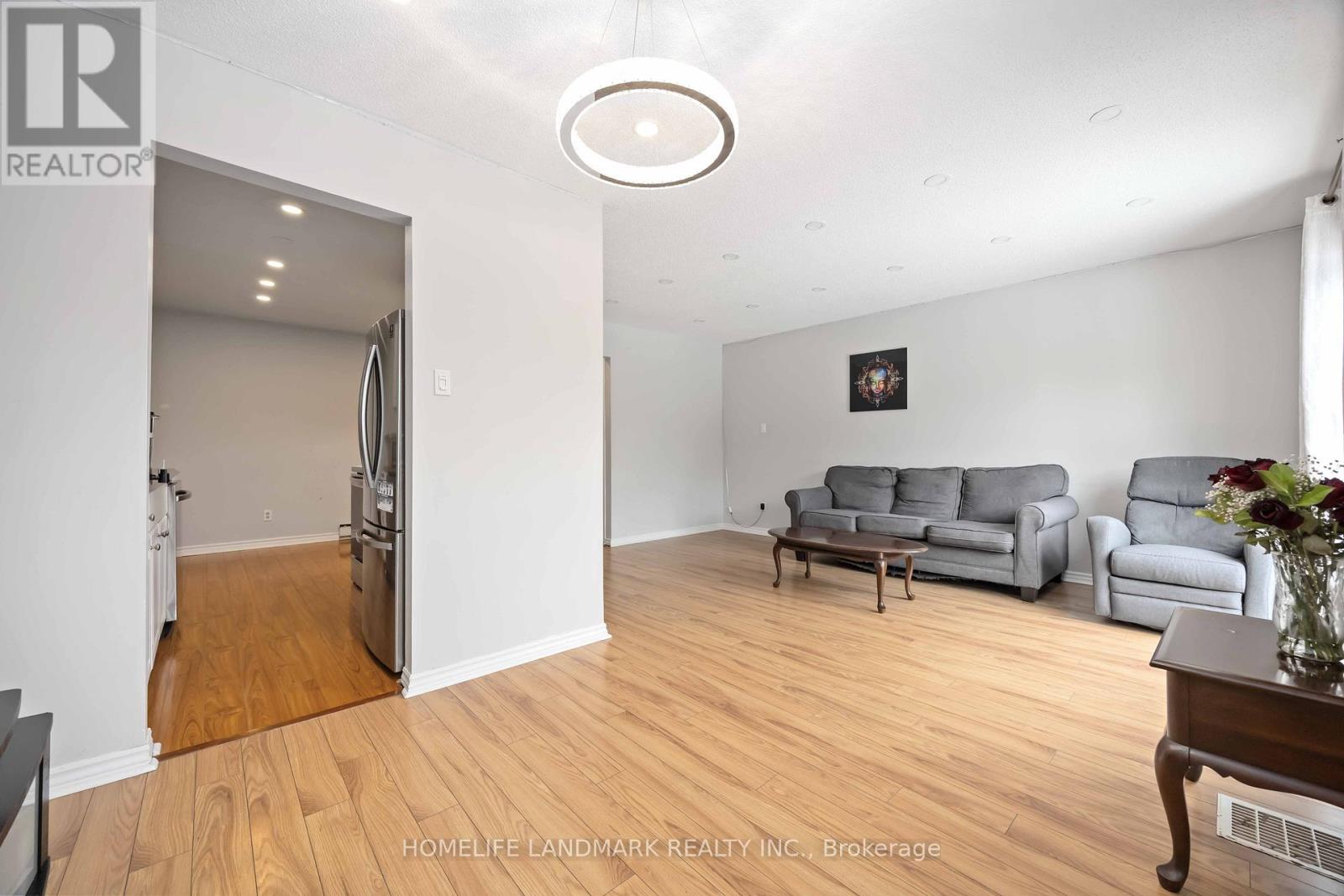 82 - 700 Harmony Road N, Oshawa, Ontario  L1K 1S2 - Photo 4 - E12863664