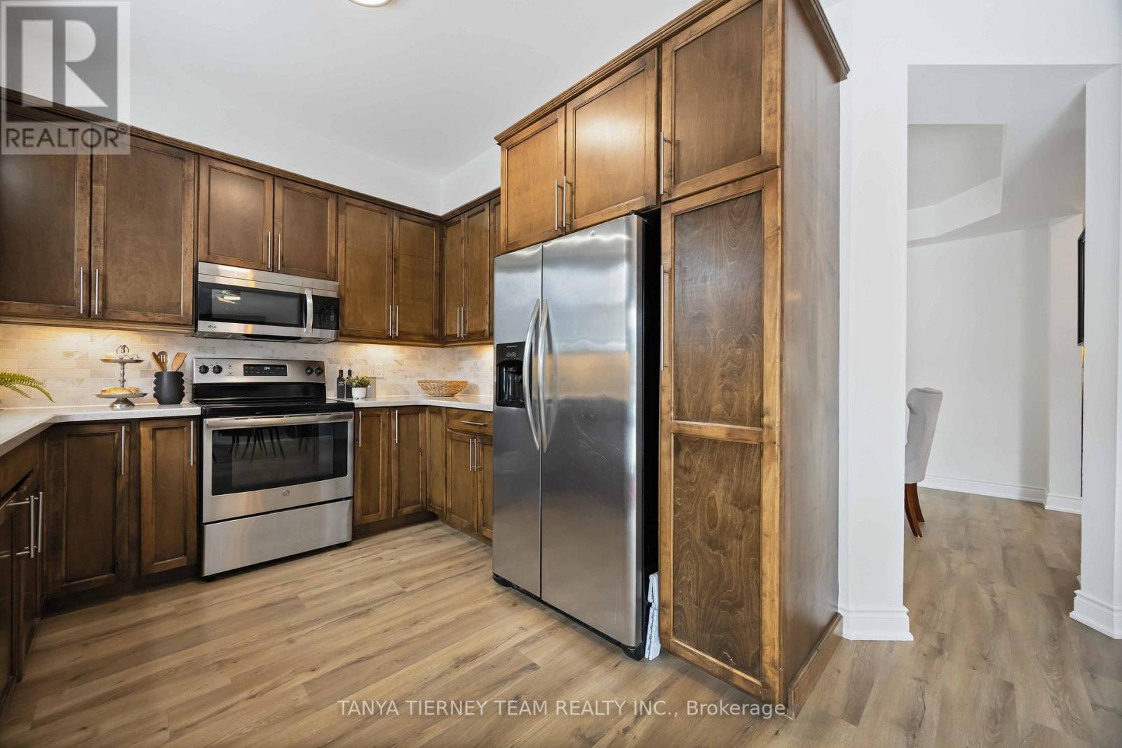 140 Vipond Road, Whitby, Ontario  L1M 1K9 - Photo 18 - E12863676