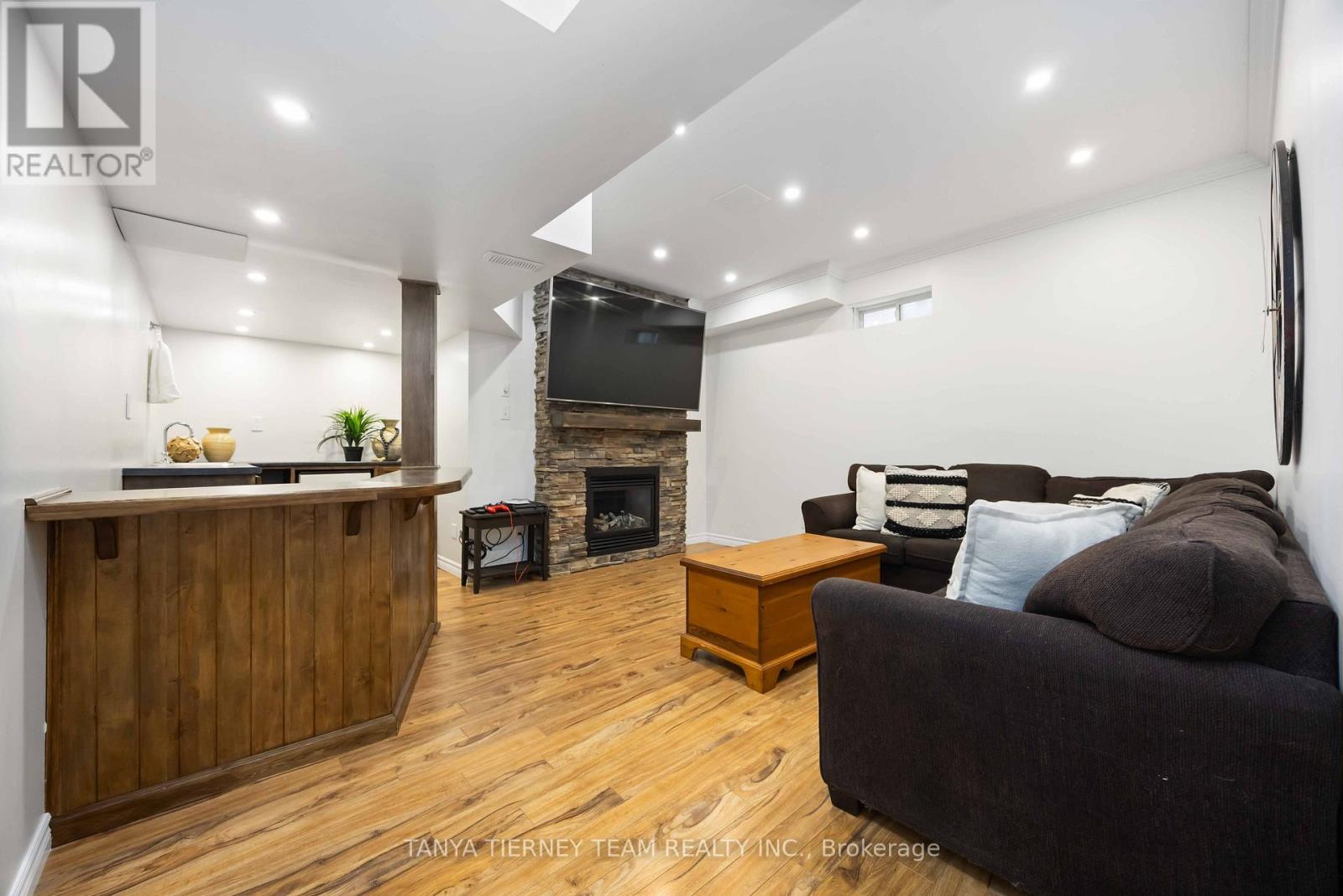 140 Vipond Road, Whitby, Ontario  L1M 1K9 - Photo 36 - E12863676