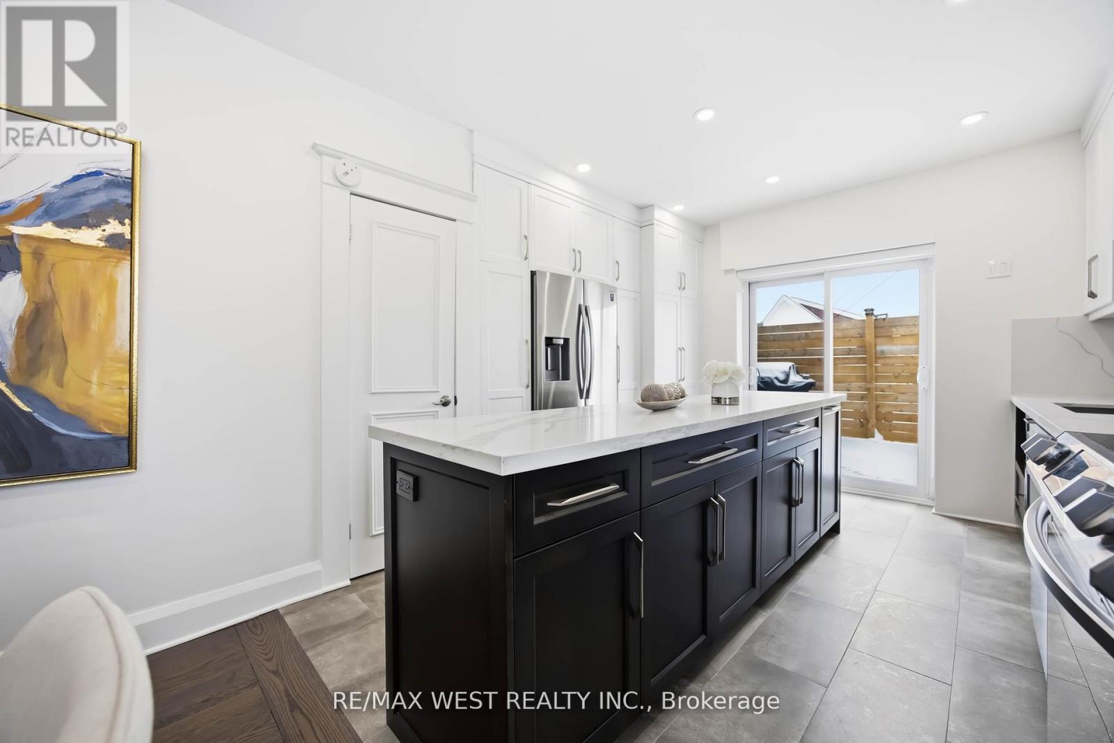 902 Woodbine Avenue, Toronto, Ontario  M4C 4B5 - Photo 16 - E12863738