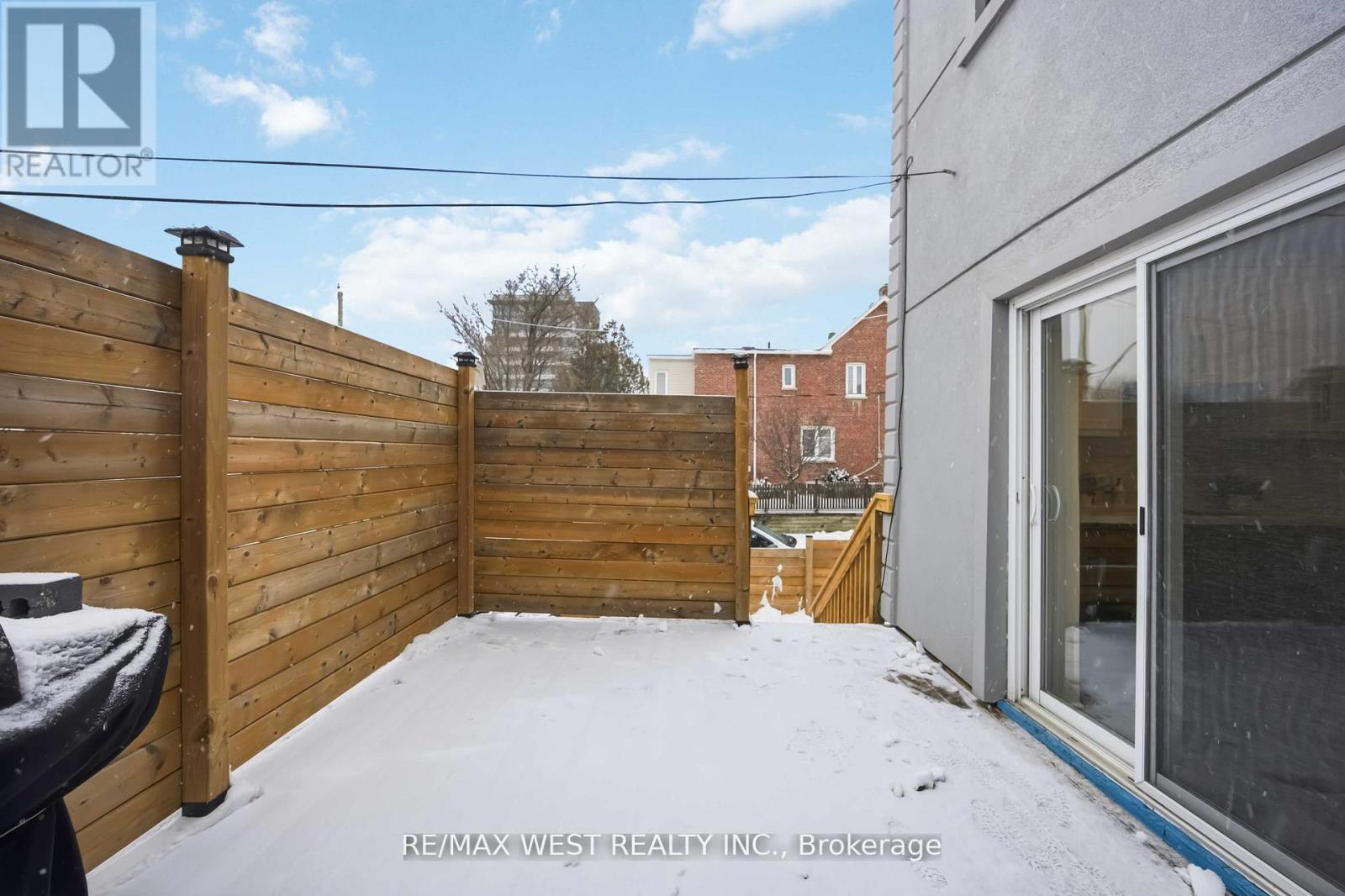 902 Woodbine Avenue, Toronto, Ontario  M4C 4B5 - Photo 17 - E12863738