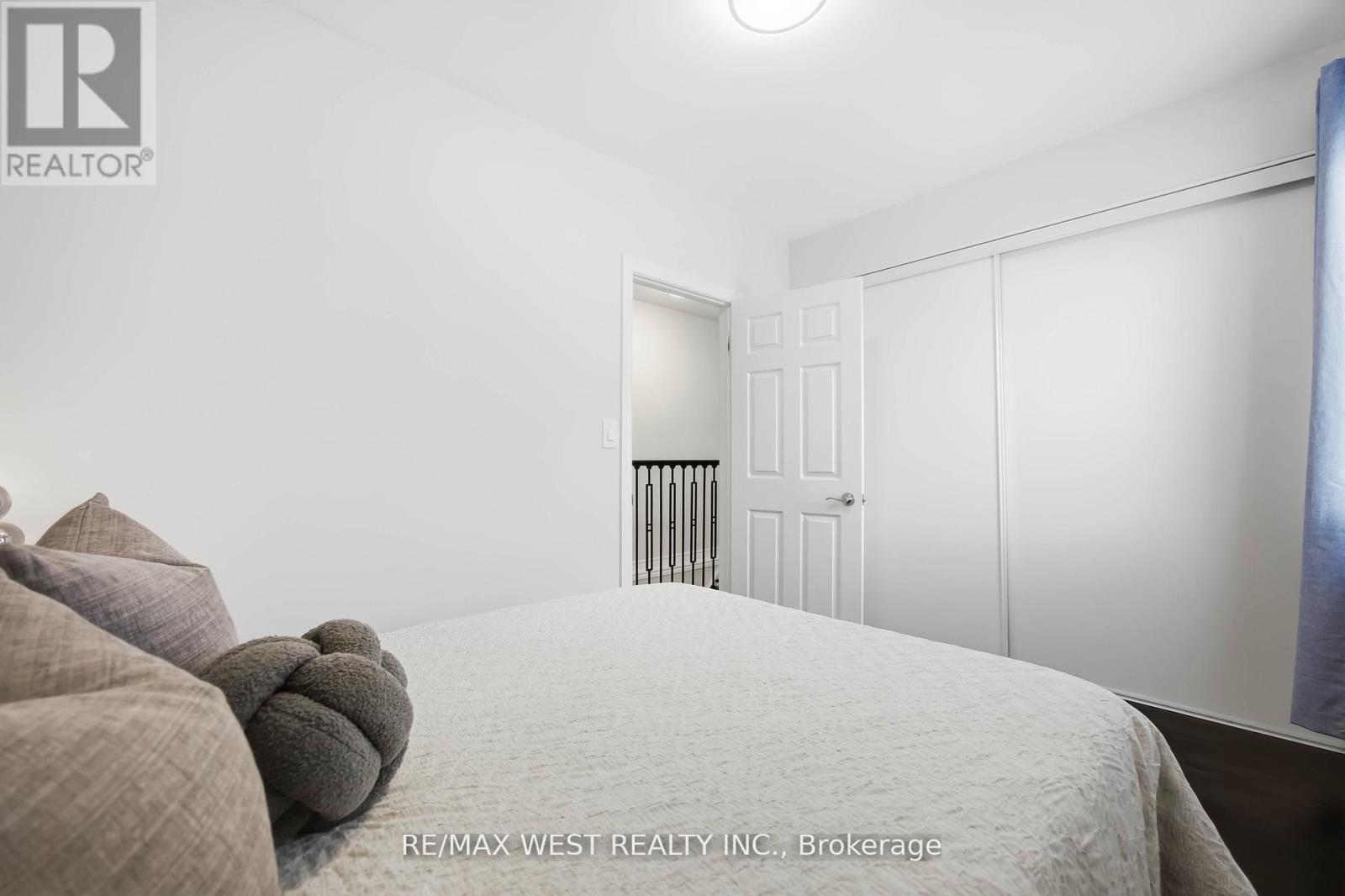 902 Woodbine Avenue, Toronto, Ontario  M4C 4B5 - Photo 29 - E12863738