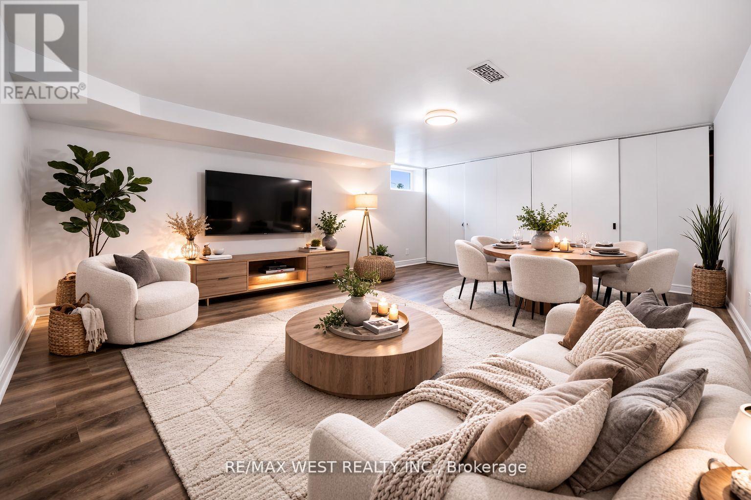 902 Woodbine Avenue, Toronto, Ontario  M4C 4B5 - Photo 40 - E12863738