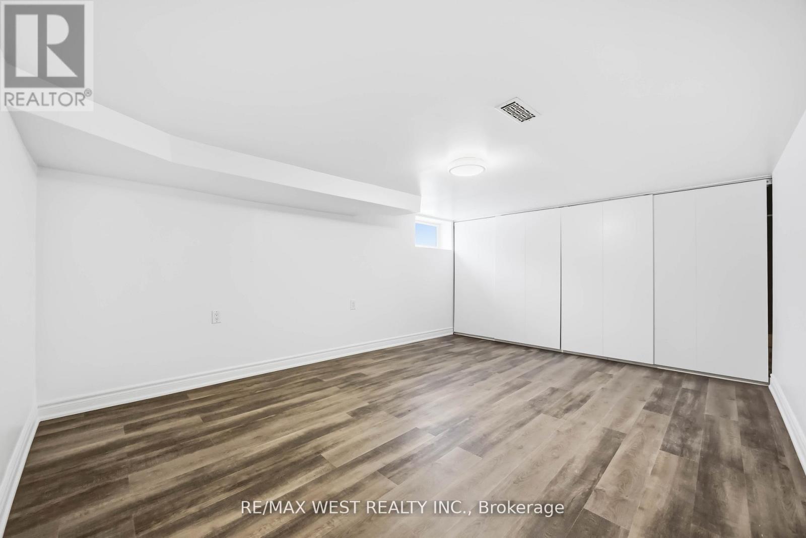 902 Woodbine Avenue, Toronto, Ontario  M4C 4B5 - Photo 41 - E12863738