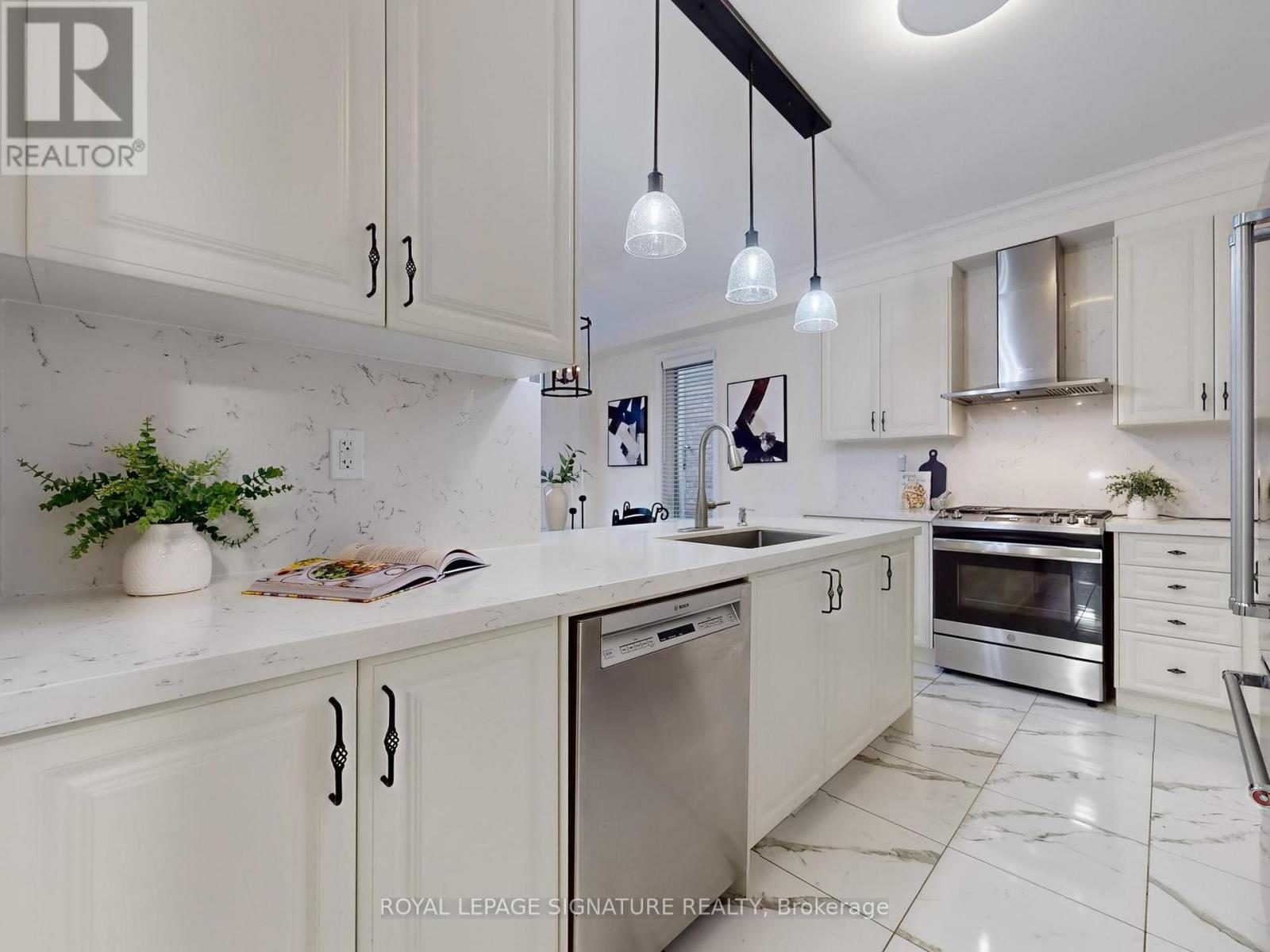 46 Kincardine Street, Vaughan, Ontario  L4H 4H7 - Photo 19 - N12863748