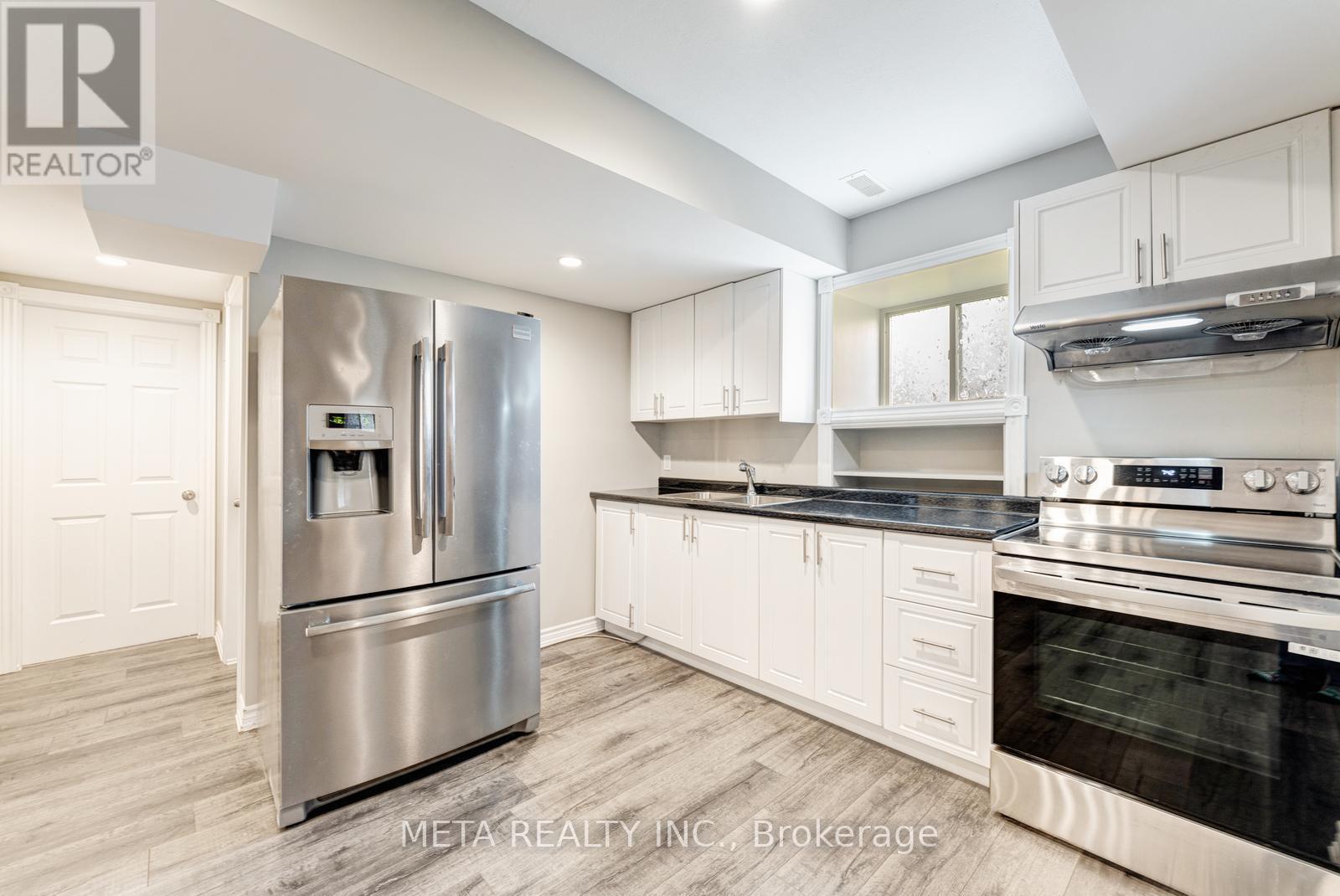 49 Red Pine Crescent, Wasaga Beach, Ontario  L9Z 3B2 - Photo 20 - S12863590