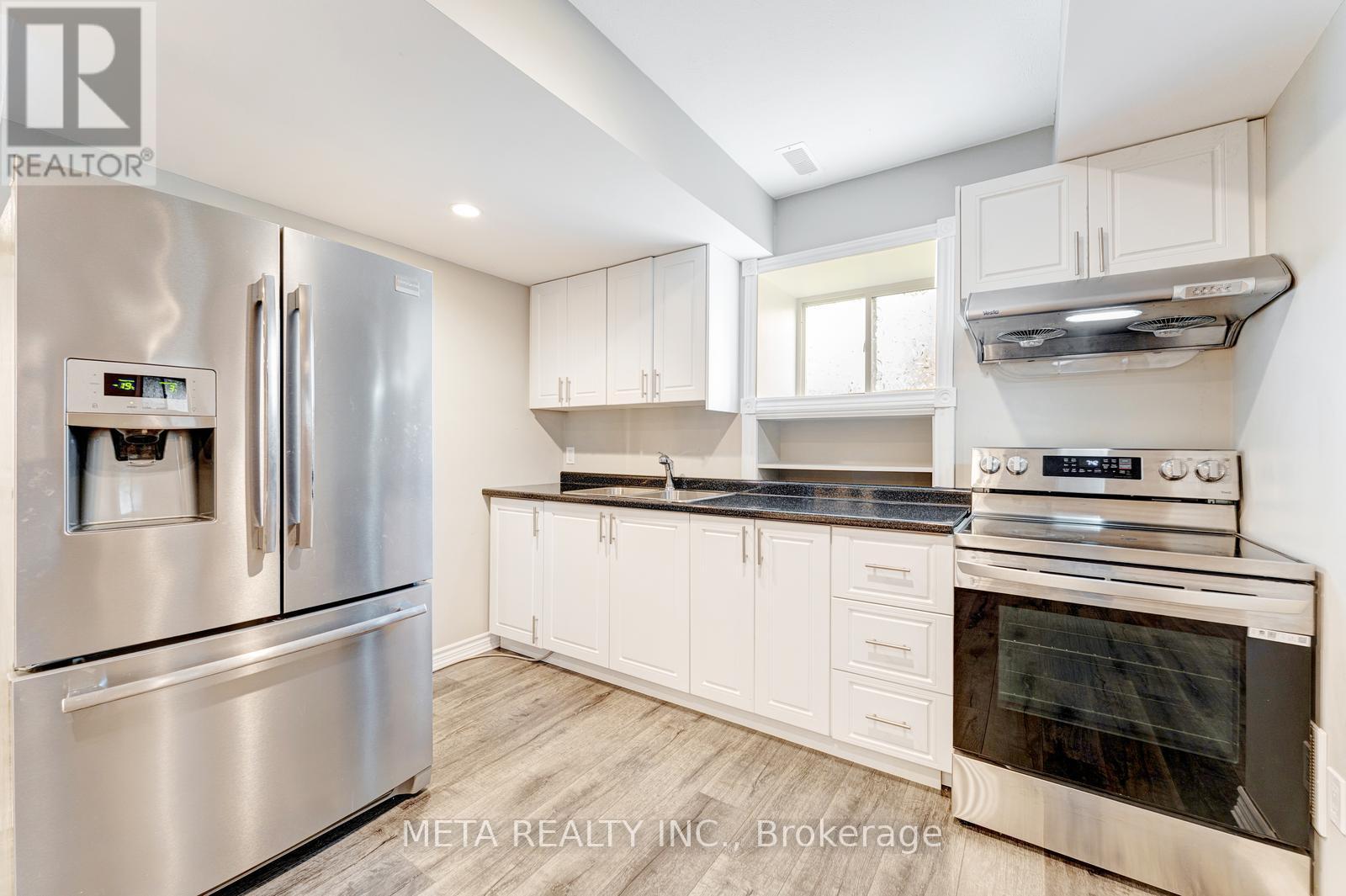 49 Red Pine Crescent, Wasaga Beach, Ontario  L9Z 3B2 - Photo 21 - S12863590