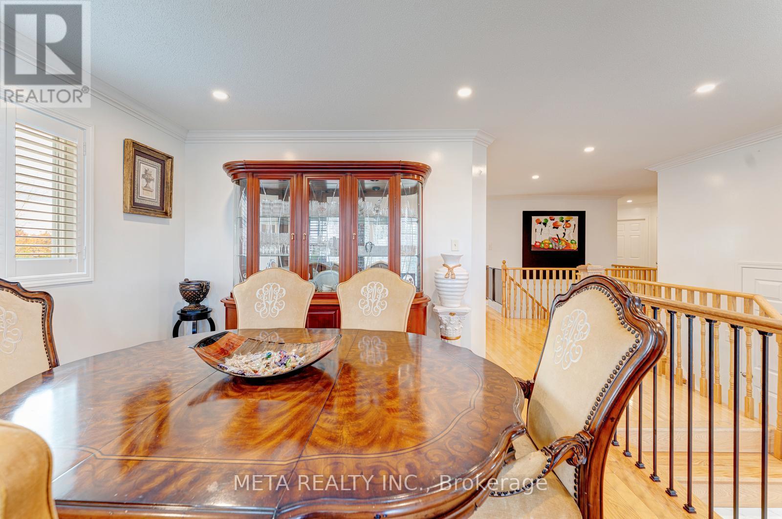 49 Red Pine Crescent, Wasaga Beach, Ontario  L9Z 3B2 - Photo 7 - S12863590