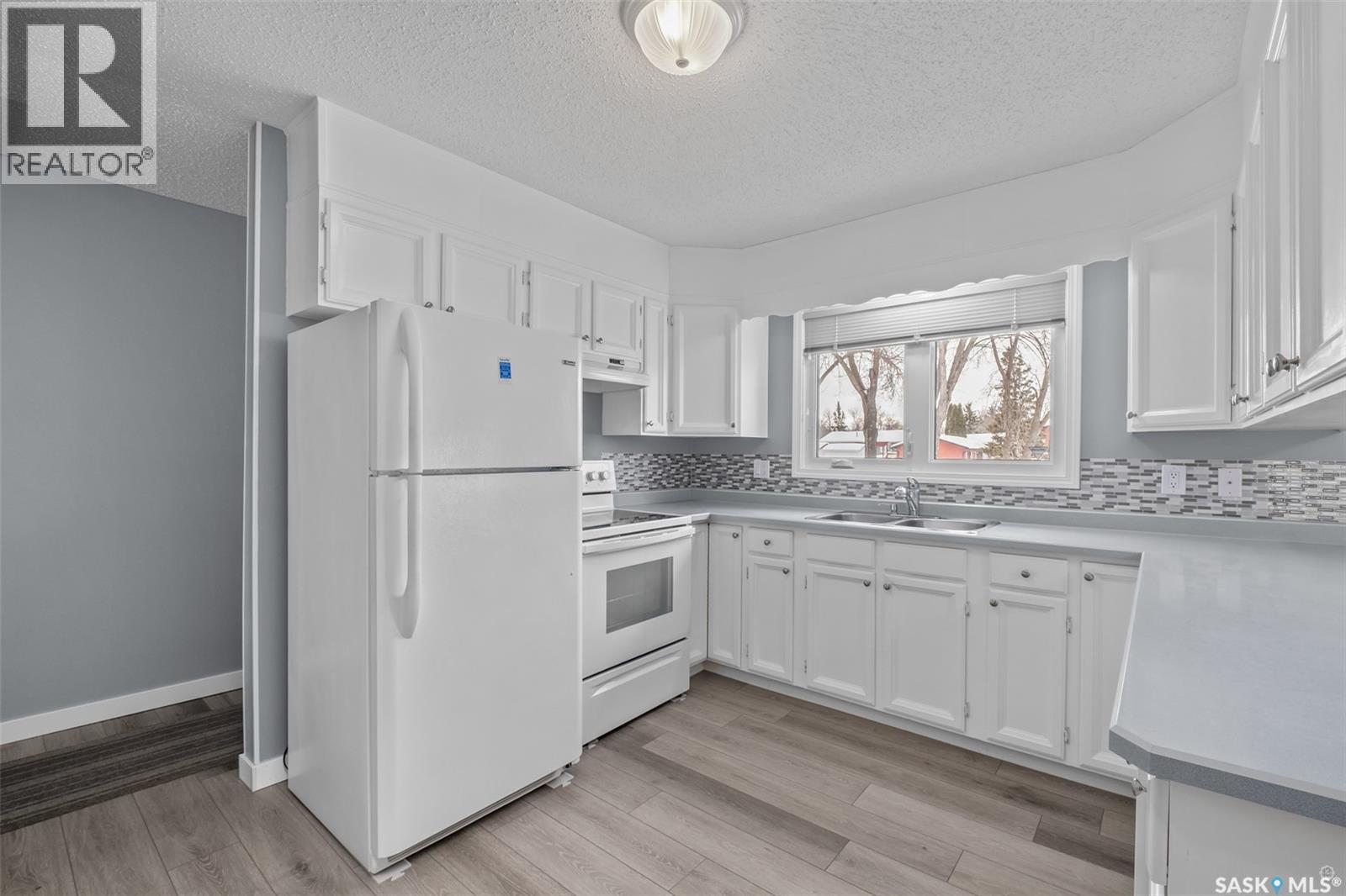 979 Sanderson Crescent, Prince Albert, Saskatchewan  S6V 6L2 - Photo 11 - SK029994