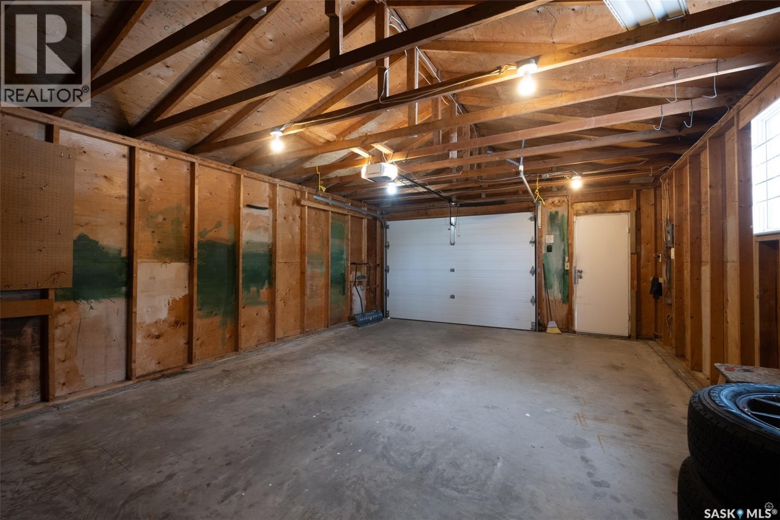 979 Sanderson Crescent, Prince Albert, Saskatchewan  S6V 6L2 - Photo 38 - SK029994