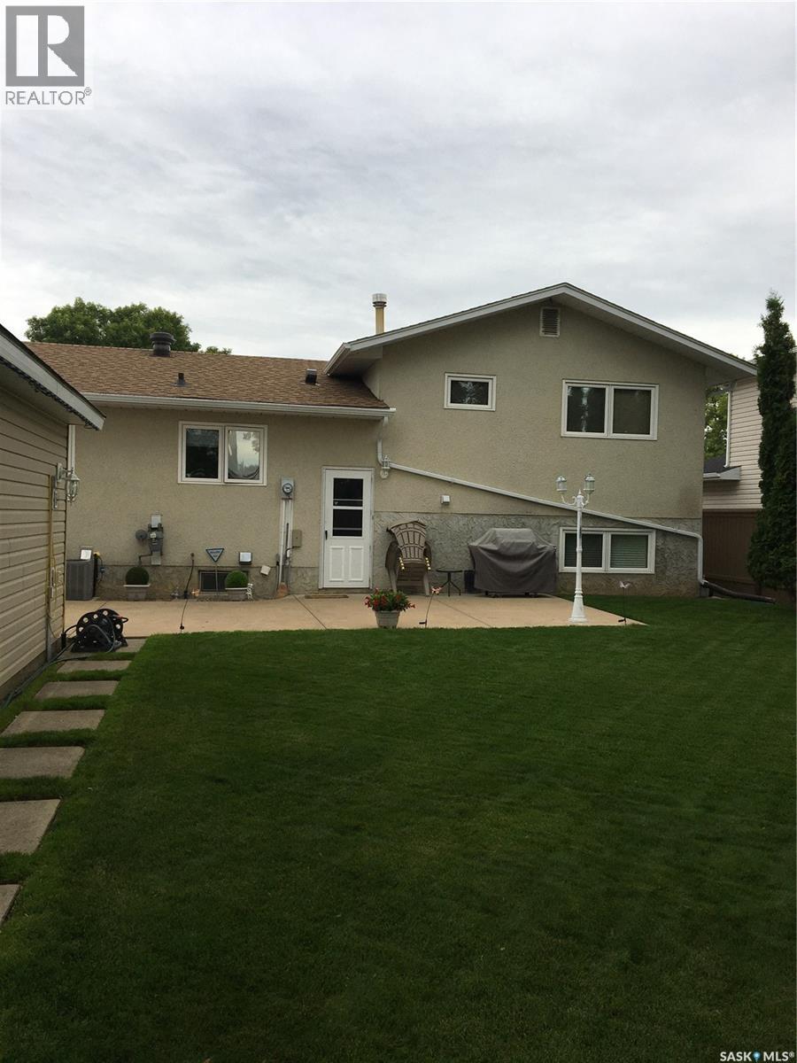 979 Sanderson Crescent, Prince Albert, Saskatchewan  S6V 6L2 - Photo 42 - SK029994