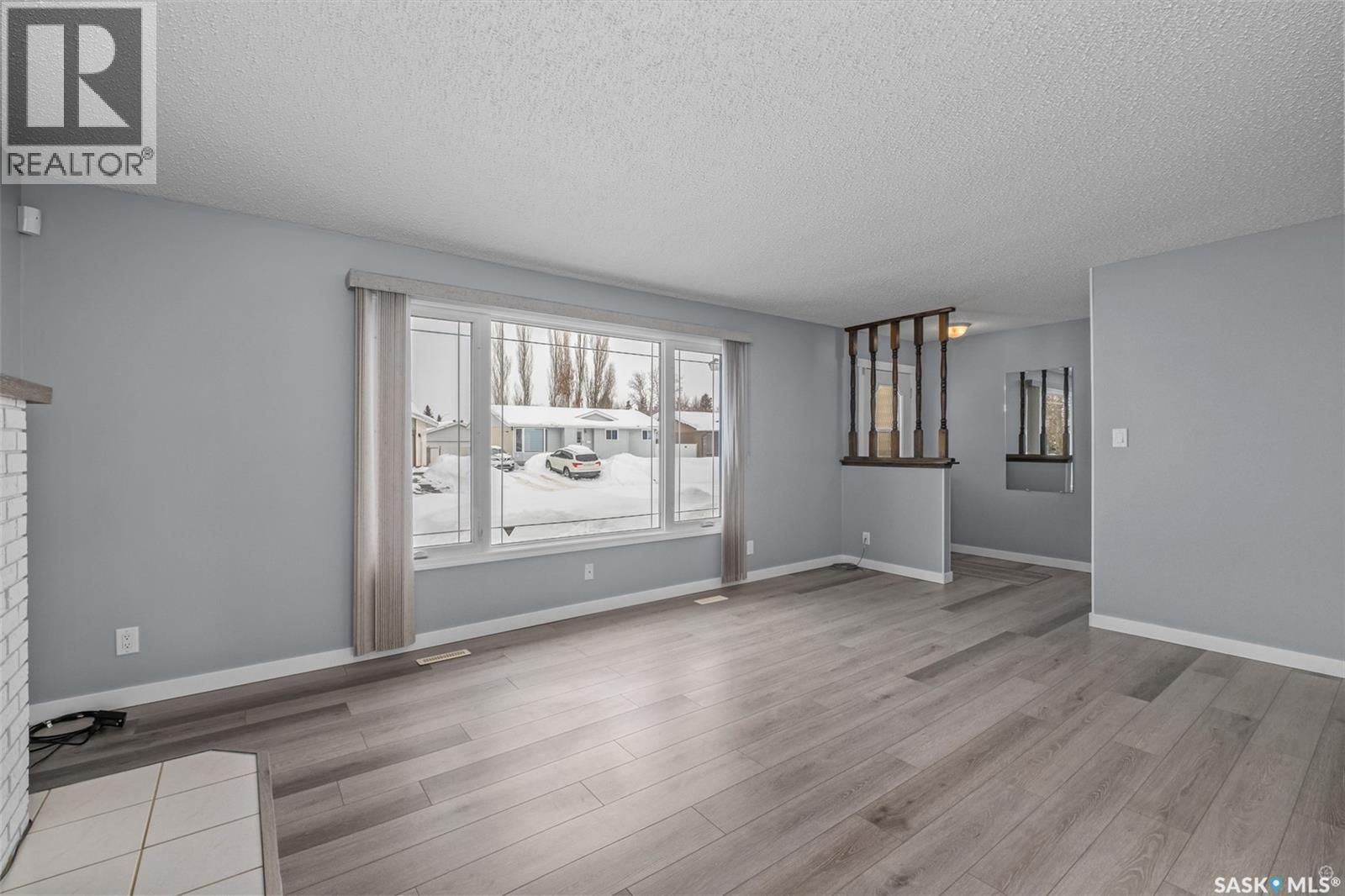 979 Sanderson Crescent, Prince Albert, Saskatchewan  S6V 6L2 - Photo 7 - SK029994