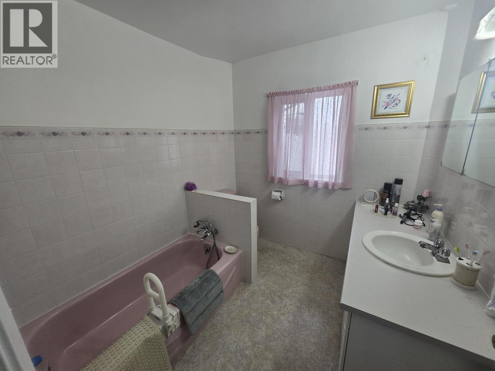 365 Roddie Avenue, Quesnel, British Columbia  V2J 1B2 - Photo 8 - R3097659