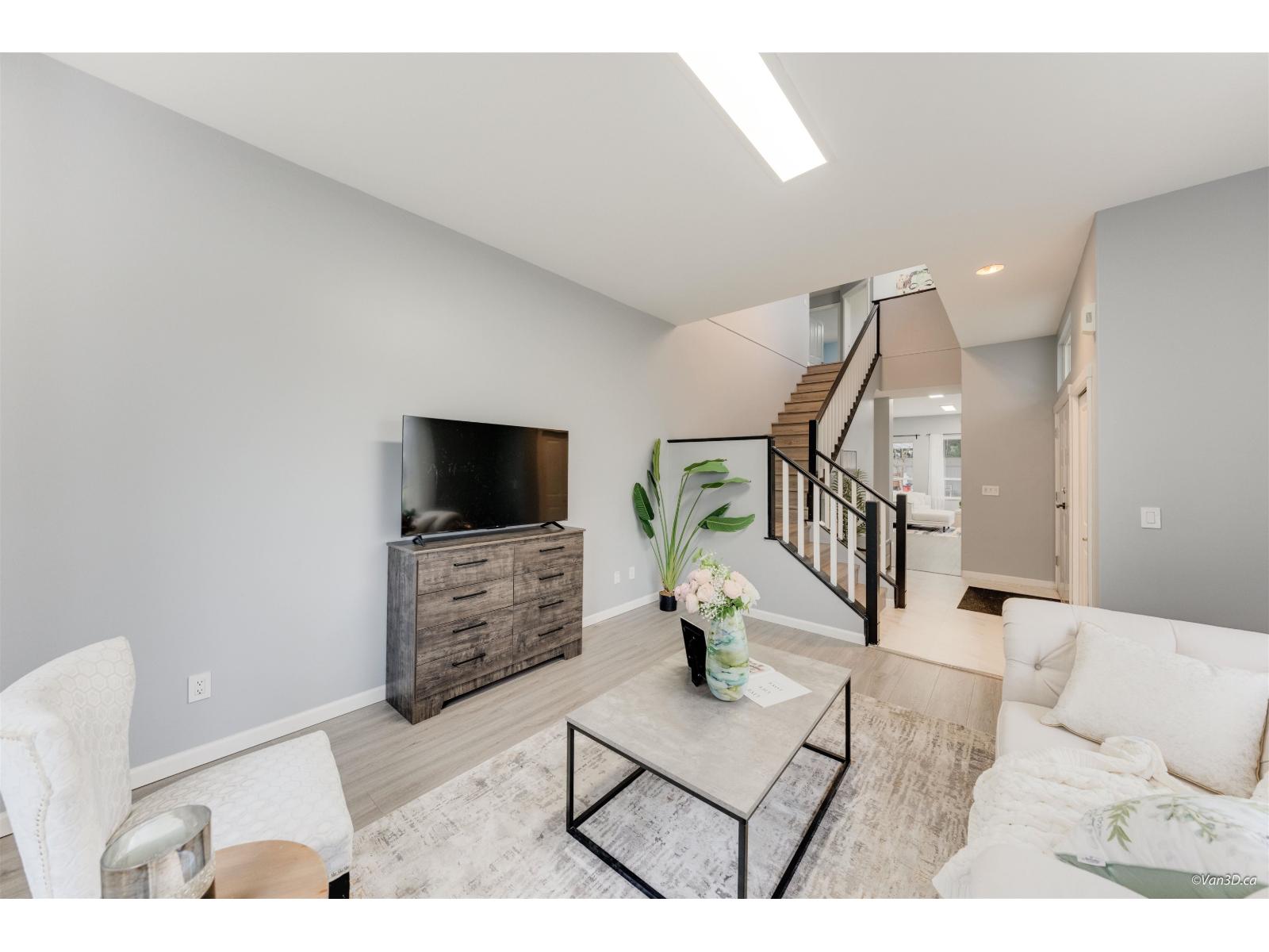 15649 Rosemary Heights Crescent, Surrey, British Columbia  V3Z 0K2 - Photo 6 - R3097420