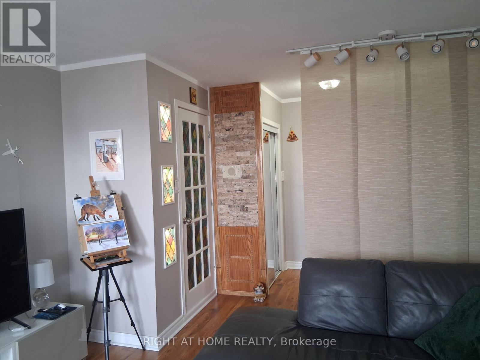 1010 - 235 Grandravine Drive, Toronto, Ontario  M3N 1J2 - Photo 13 - W12859560