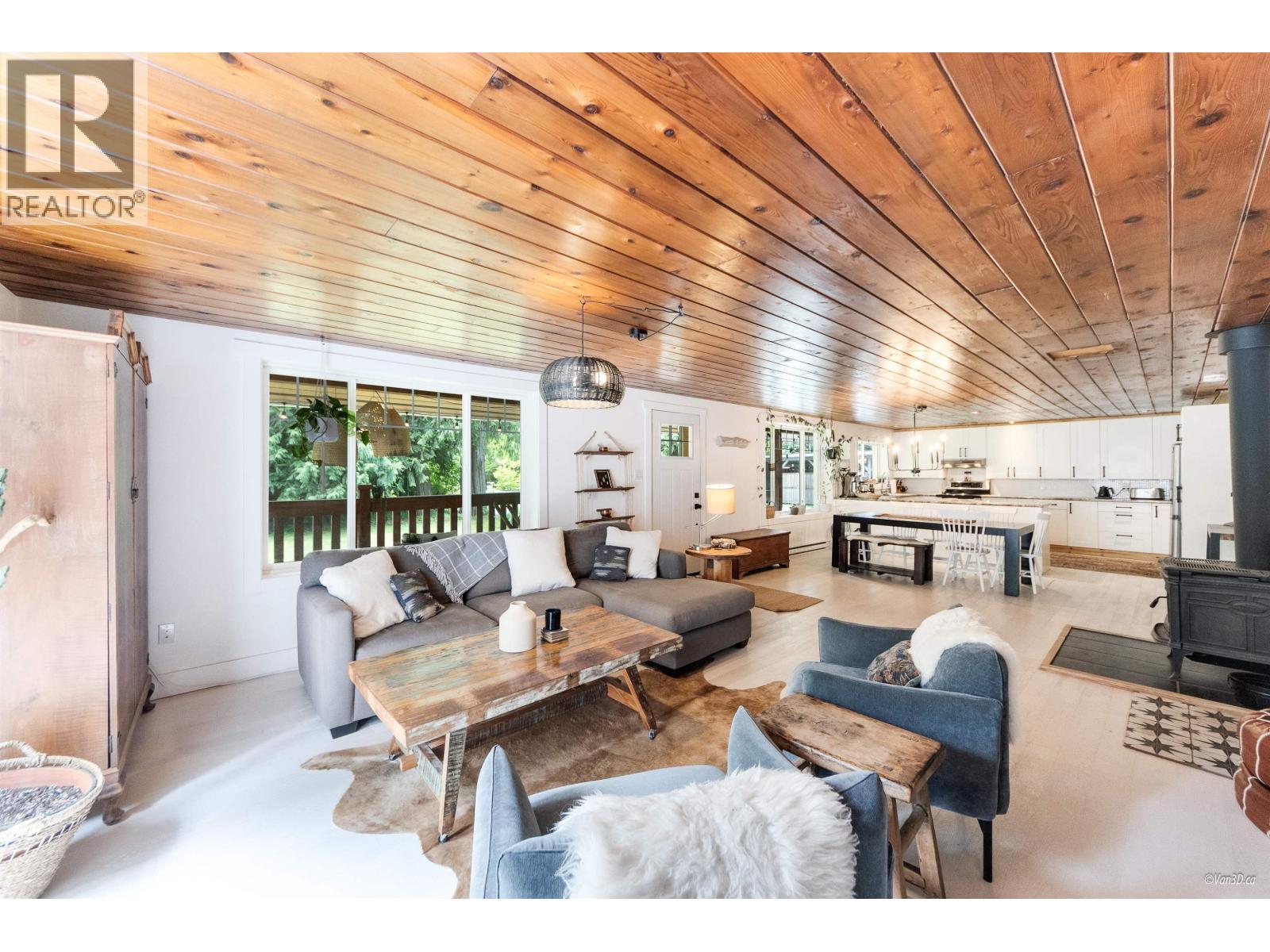 14848 Squamish Valley Road, Squamish, British Columbia  V0N 1H0 - Photo 13 - R3095939