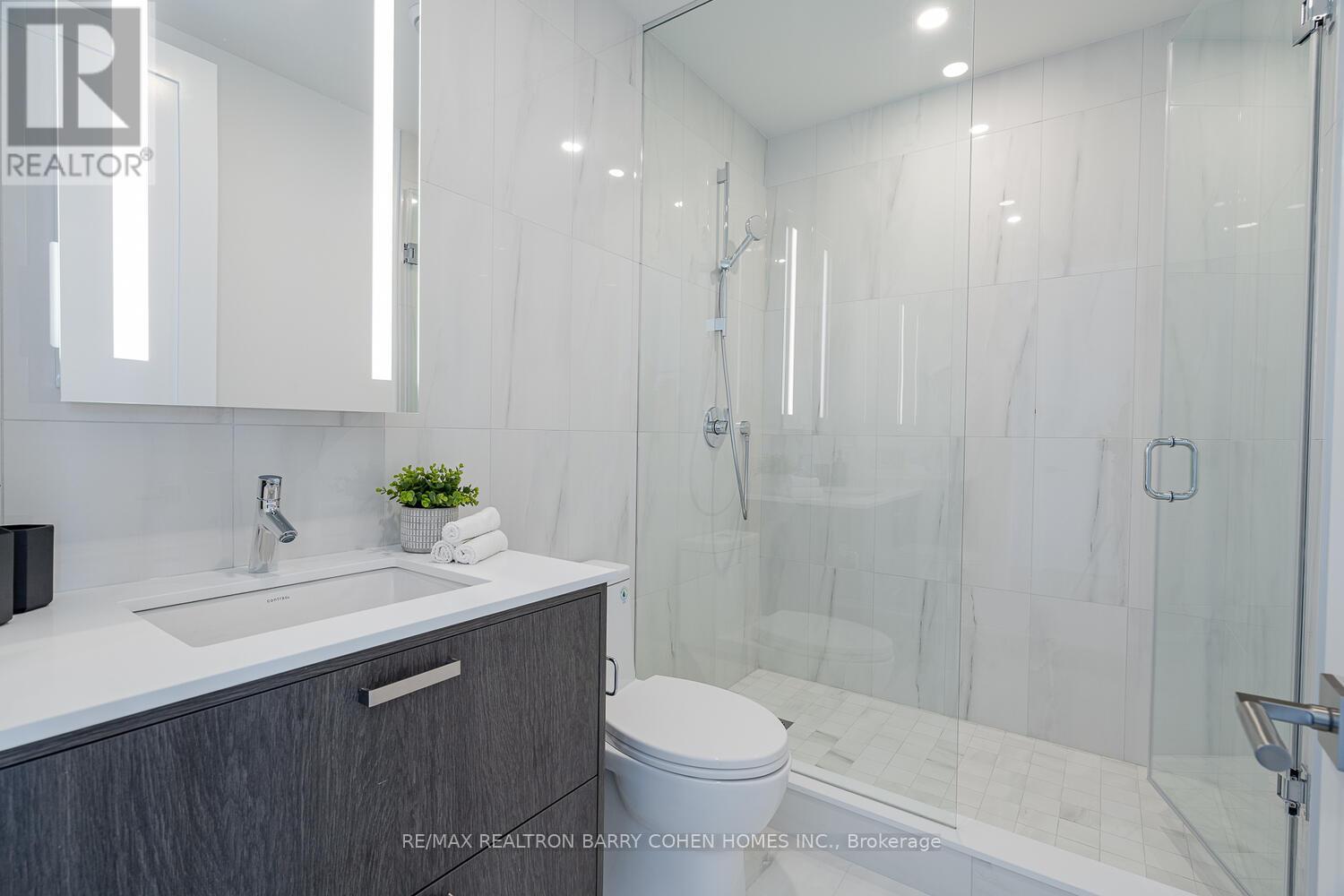 1008 - 397 Royal Orchard Boulevard, Markham, Ontario  L3T 0H3 - Photo 21 - N12863734