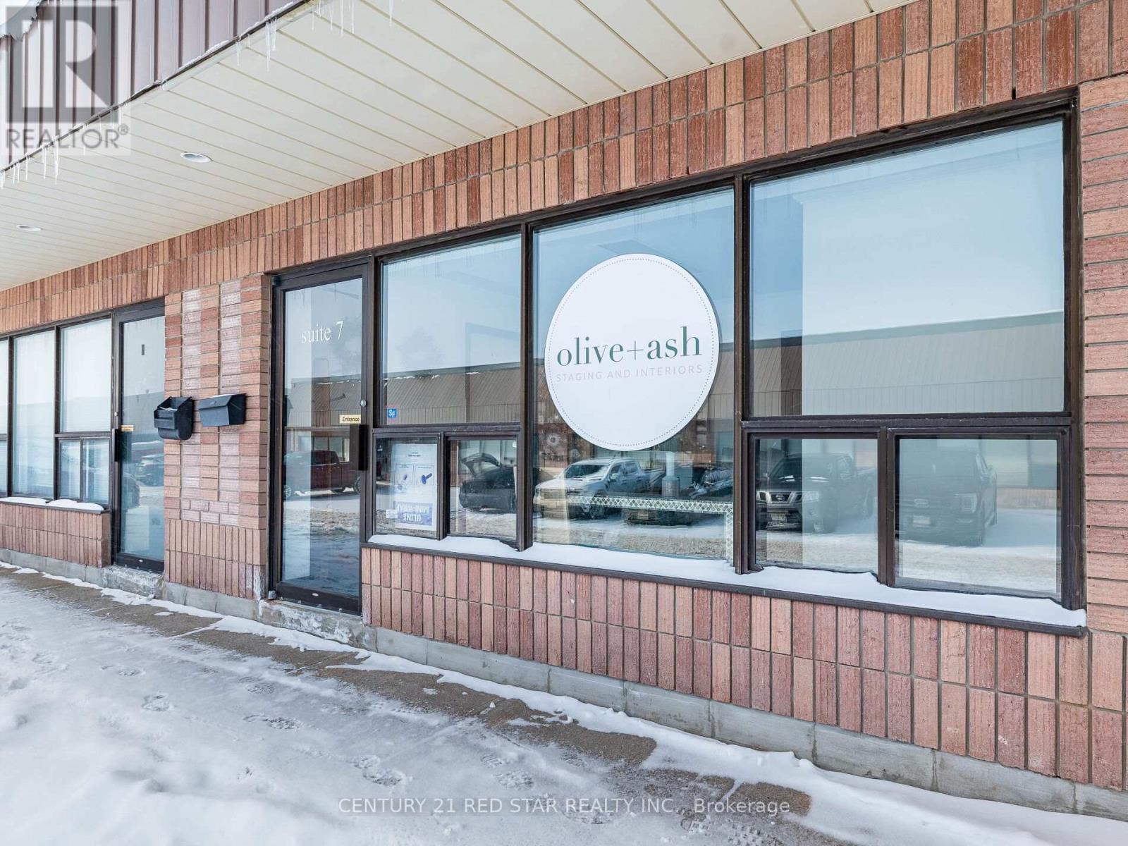 6 & 7 - 76 CENTENNIAL ROAD, Orangeville, Ontario