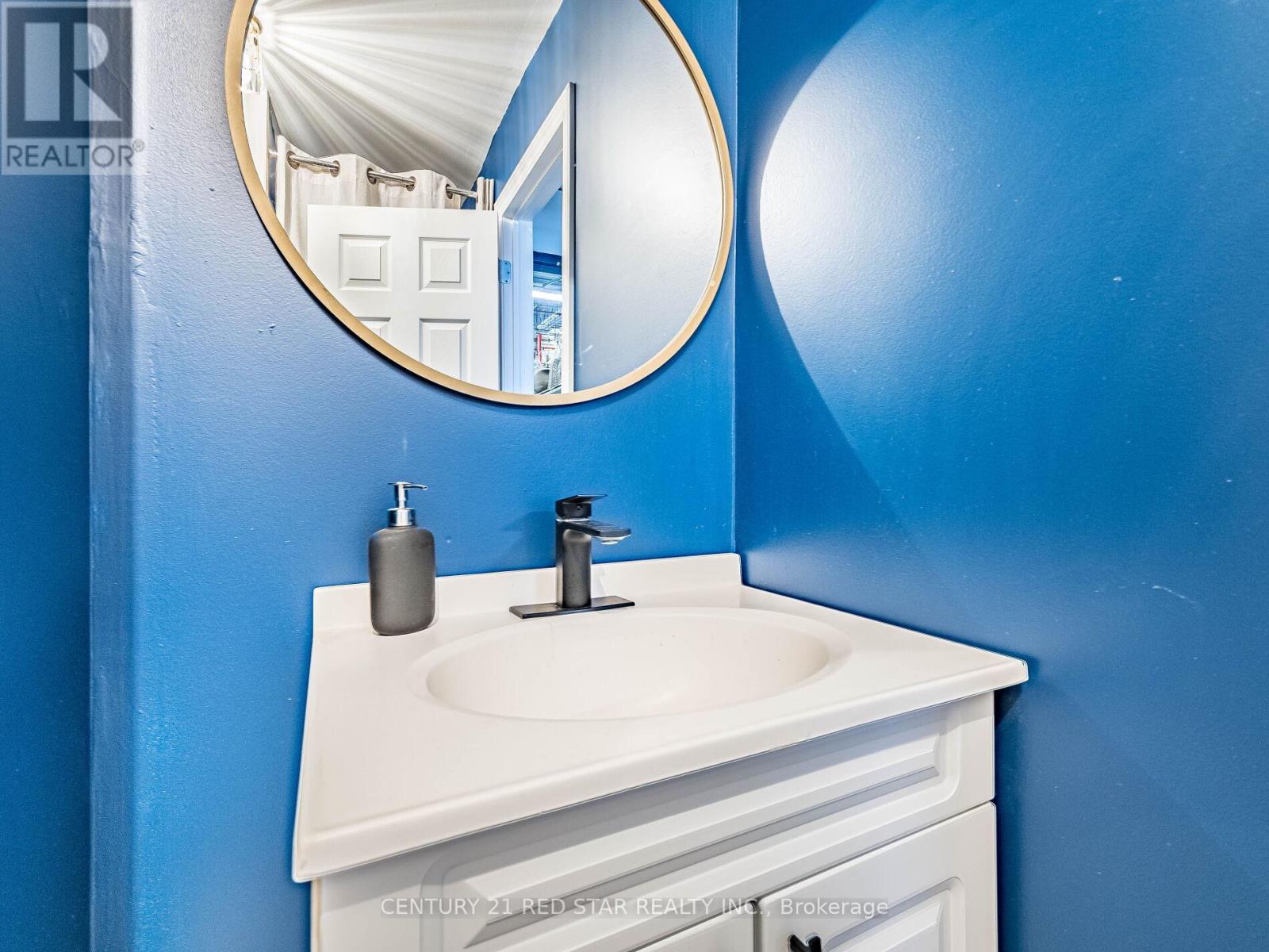 6 & 7 - 76 Centennial Road, Orangeville, Ontario  L9W 1P9 - Photo 19 - W12863568